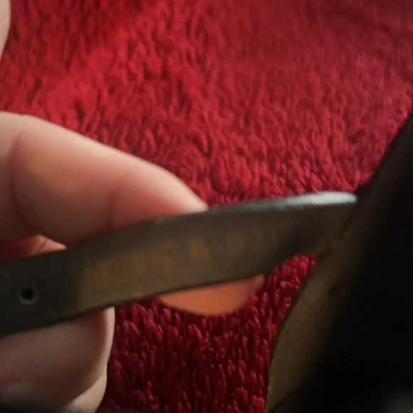 Worn once Cole Haan comfy heels size 8 1/2 - Picture 3 of 5